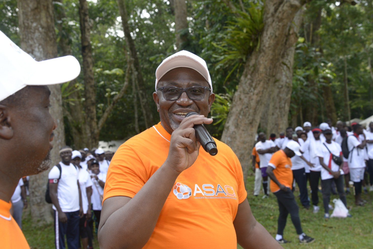 Participants lors de la marche sportive des assureurs